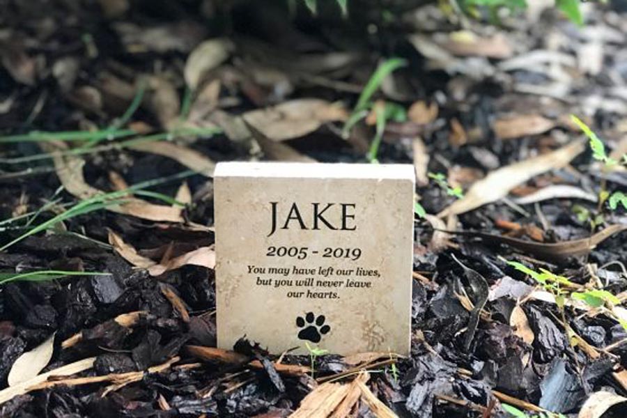 pet burial stone, pet memorial